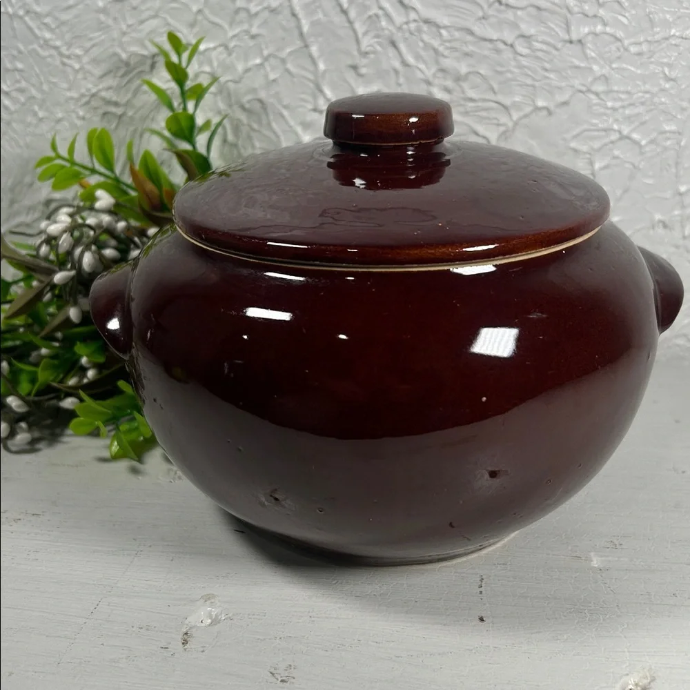 VTG Brown Bean Pot Made in USA Stoneware Dark Brown w/ Lid Handles VTG Farmhouse